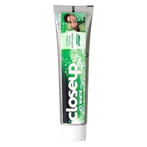 Closeup Icy Fresh With Extra White Power Toothpaste Menthol Burst 75ml