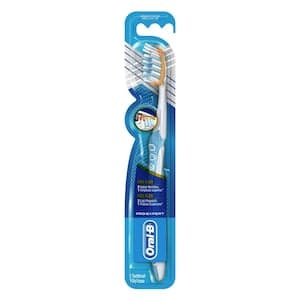 Oral-B Pro-Expert Clinic Line Pro-Flex 38 Medium Manual Toothbrush Blue